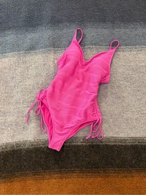 Jessica Simpson Hot Pink Textured One-Piece Swimsuit Ruched Sides NWOT